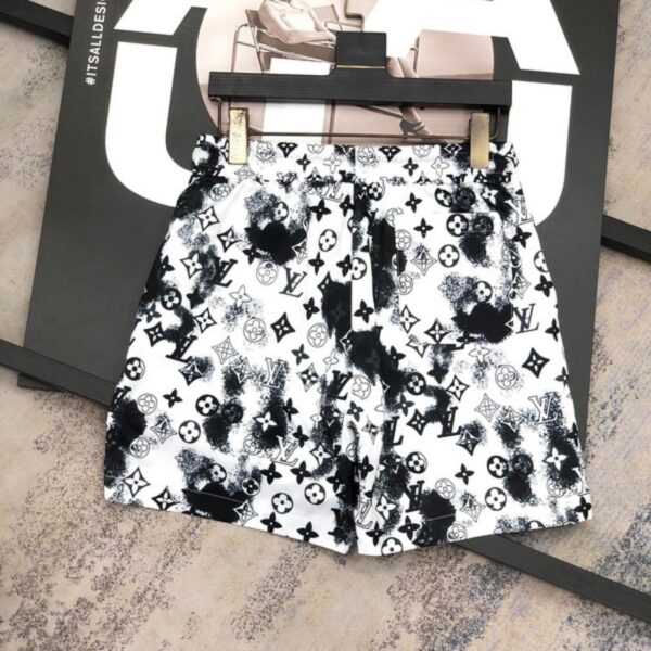 2-378.jpg LV Shorts