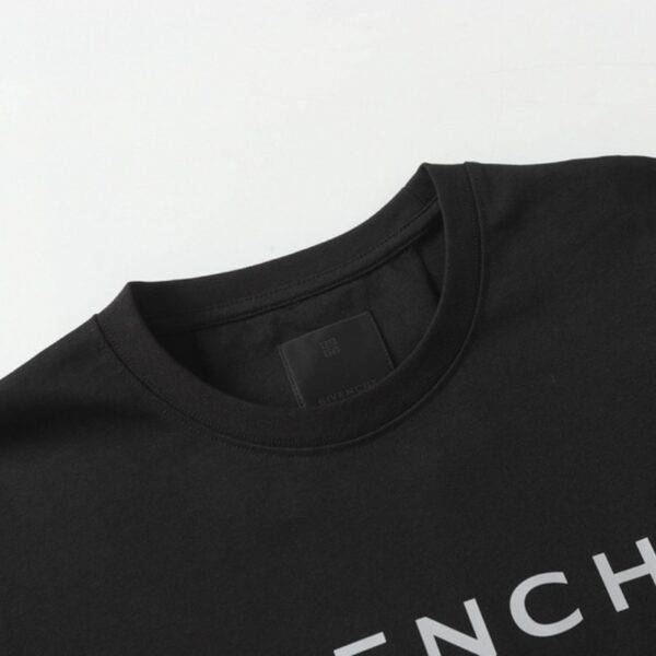 3-156.jpg GVNCHY T-Shirt Black