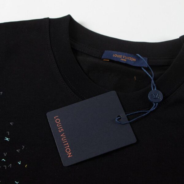 3-228.jpg LV T-shirt