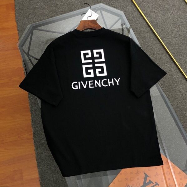5-133.jpg GVNCHY T-Shirt