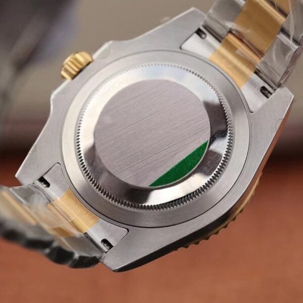 7-137.jpg RLX – GMT Master ll