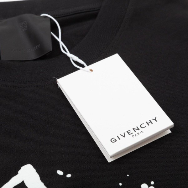 7-73.jpg GVNCHY T-shirt