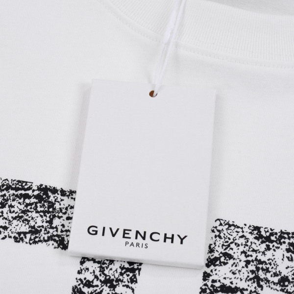 7-75-1.jpg GVNCHY T-Shirt