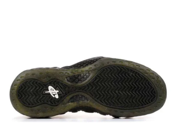 air-foamposite-pro-dark-grey-3.webp AIR FOAMPOSITE PRO ‘DARK GREY’