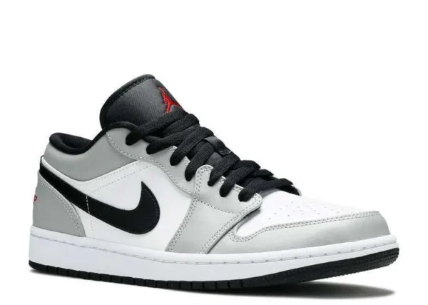 air-jordan-1-low-light-smoke-grey-2.webp AIR JORDAN 1 LOW ‘LIGHT SMOKE GREY’