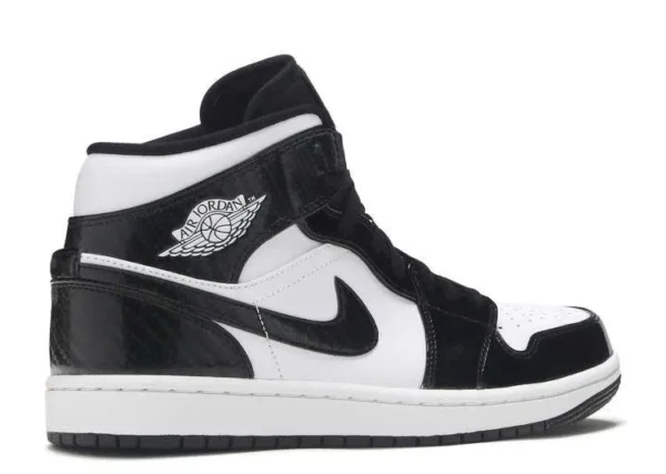 air-jordan-1-mid-all-star-2.webp AIR JORDAN 1 MID ‘ALL STAR’