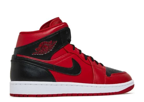 air-jordan-1-mid-bred-2.webp AIR JORDAN 1 MID ‘BRED’