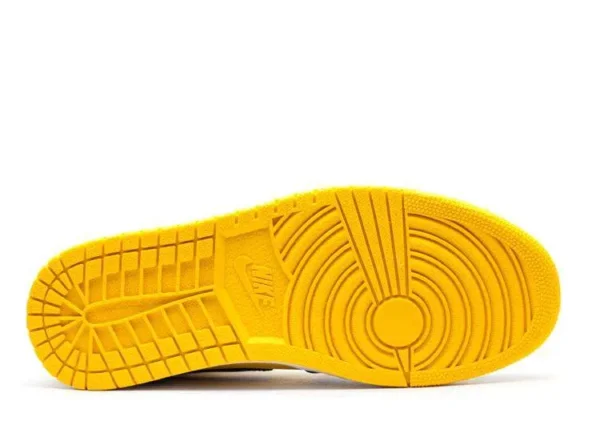 air-jordan-1-mid-michigan-3.webp AIR JORDAN 1 MID ‘MICHIGAN’