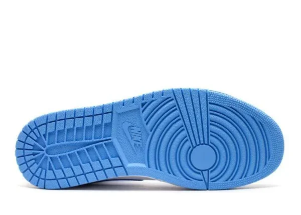 air-jordan-1-mid-unc-4.webp AIR JORDAN 1 MID ‘UNC’