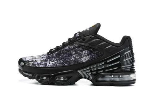 air-max-plus-tn-3-black-graphic.webp AIR MAX PLUS TN 3 ‘BLACK GRAPHIC’