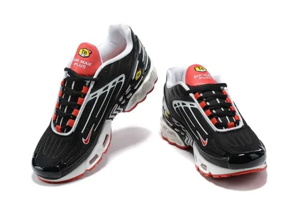 air-max-plus-tn-3-black-university-red-1.webp AIR MAX PLUS TN 3 ‘BLACK UNIVERSITY RED’
