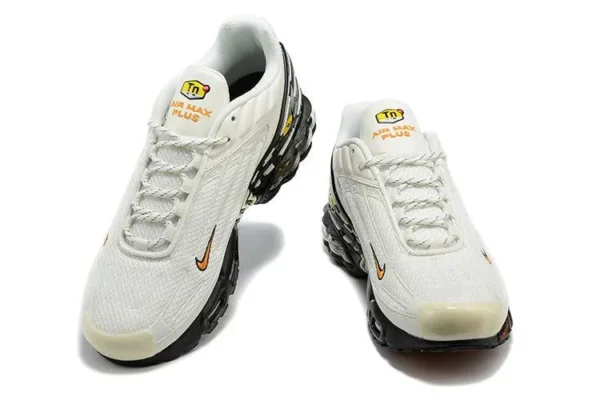 air-max-plus-tn-3-grey-gold-black-1.webp AIR MAX PLUS TN 3 ‘GREY GOLD BLACK’