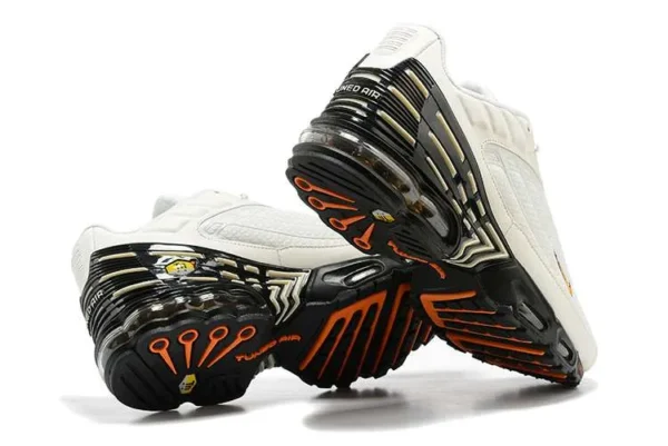 air-max-plus-tn-3-grey-gold-black-2.webp AIR MAX PLUS TN 3 ‘GREY GOLD BLACK’