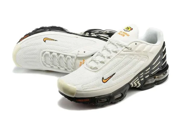 air-max-plus-tn-3-grey-gold-black-3.webp AIR MAX PLUS TN 3 ‘GREY GOLD BLACK’