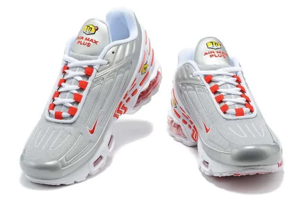 air-max-plus-tn-3-grey-red-1.webp AIR MAX PLUS TN 3 ‘GREY RED’