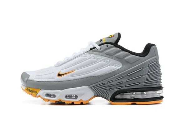 air-max-plus-tn-3-grey-white-orange-punch.webp AIR MAX PLUS TN 3 ‘GREY WHITE ORANGE PUNCH’