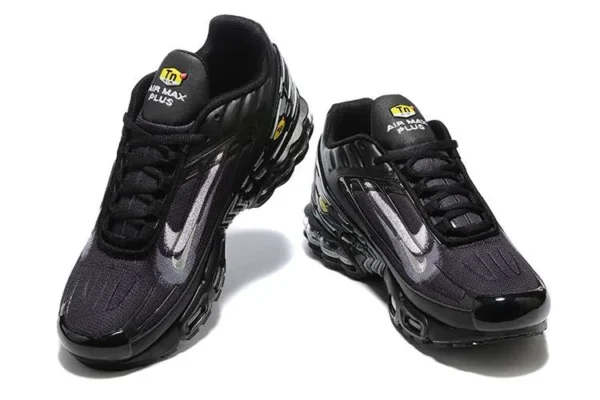 air-max-plus-tn-3-stencil-swoosh-black-2.webp AIR MAX PLUS TN 3 ‘STENCIL SWOOSH BLACK’