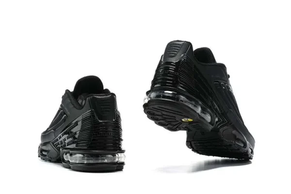 air-max-plus-tn-3-triple-black-1.webp AIR MAX PLUS TN 3 ‘TRIPLE BLACK’