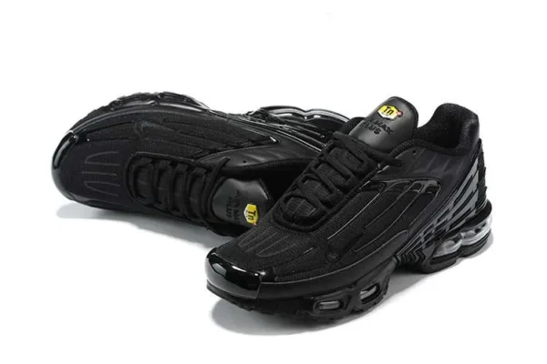 air-max-plus-tn-3-triple-black-3.webp AIR MAX PLUS TN 3 ‘TRIPLE BLACK’