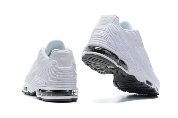 air-max-plus-tn-3-triplpe-white-2.webp AIR MAX PLUS TN 3 ‘TRIPLPE WHITE’