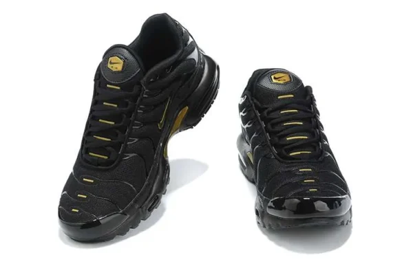 air-max-plus-tn-black-gold-3.webp AIR MAX PLUS TN ‘BLACK GOLD’