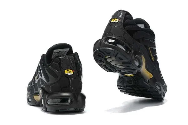 air-max-plus-tn-black-gold-4.webp AIR MAX PLUS TN ‘BLACK GOLD’