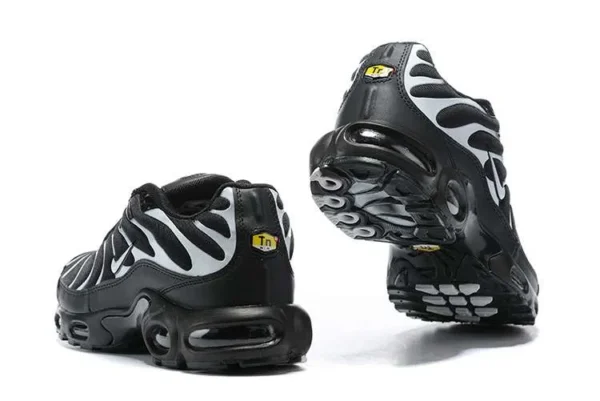 air-max-plus-tn-black-metallic-6.webp AIR MAX PLUS TN ‘BLACK METALLIC’