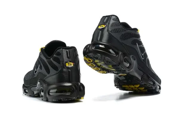 air-max-plus-tn-black-opti-yellow-2.webp AIR MAX PLUS TN ‘BLACK OPTI YELLOW’