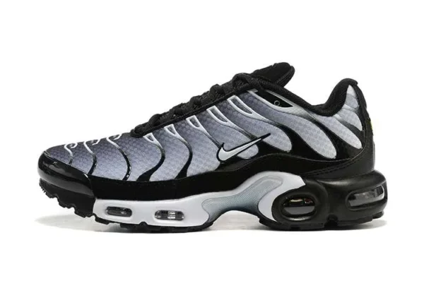 air-max-plus-tn-black-silver-white.webp AIR MAX PLUS TN ‘BLACK SILVER WHITE’