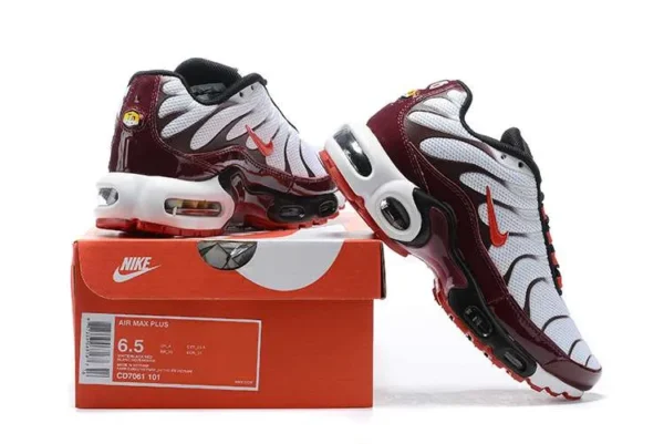 air-max-plus-tn-bordeaux-ember-3.webp AIR MAX PLUS TN ‘BORDEAUX EMBER’