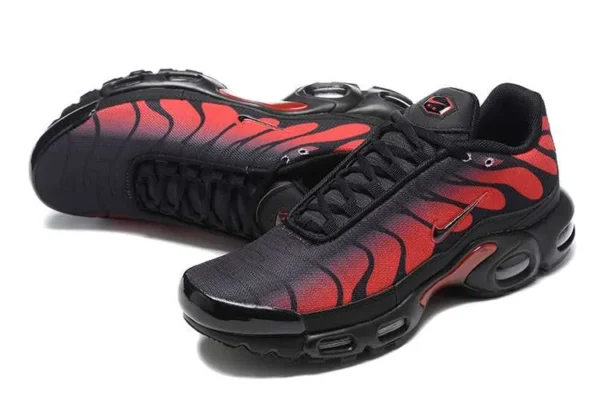 air-max-plus-tn-bred-reflective-1.webp AIR MAX PLUS TN ‘BRED REFLECTIVE’