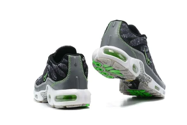 air-max-plus-tn-crater-6.webp AIR MAX PLUS TN ‘CRATER’