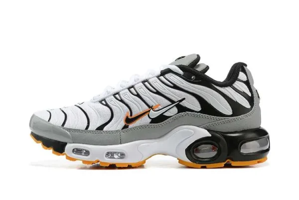 air-max-plus-tn-double-swoosh-4.webp AIR MAX PLUS TN ‘DOUBLE SWOOSH’