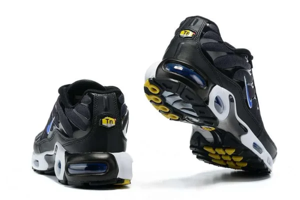 air-max-plus-tn-half-racer-2.webp AIR MAX PLUS TN ‘HALF RACER’