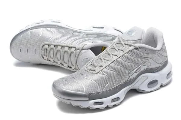 AIR MAX PLUS TN ‘METALLIC SILVER WHITE’