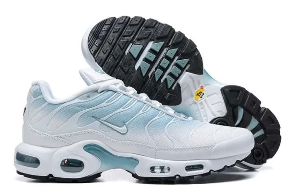 air-max-plus-tn-mica-green-2.webp AIR MAX PLUS TN ‘MICA GREEN’