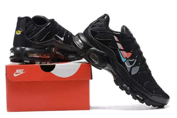 air-max-plus-tn-multi-swoosh-3.webp AIR MAX PLUS TN ‘MULTI-SWOOSH’