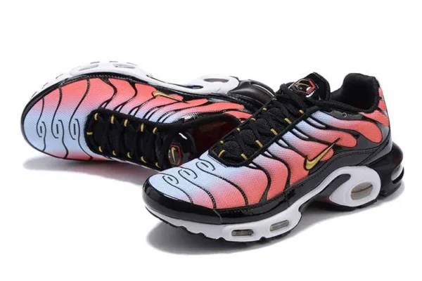 air-max-plus-tn-sisterhood-2.webp AIR MAX PLUS TN ‘SISTERHOOD’