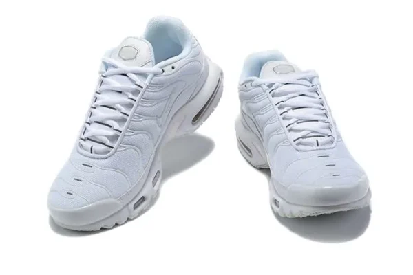 air-max-plus-tn-triple-white-2.webp AIR MAX PLUS TN ‘TRIPLE WHITE’