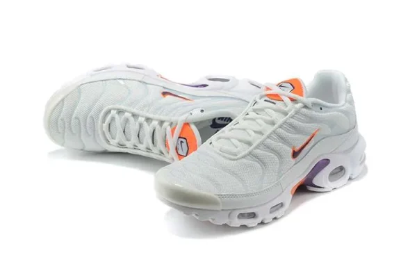 air-max-plus-tn-white-crimson-1.webp AIR MAX PLUS TN ‘WHITE CRIMSON’
