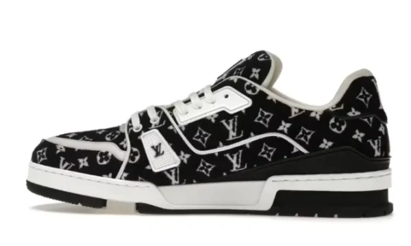 black-monogram-textile-1.webp Black Monogram Textile