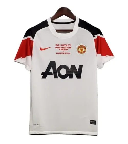 camiseta-retro-manchester-united-10-11-edicion-final-champions-league.webp Camiseta Retro Manchester United 10/11 – Edición Final Champions League