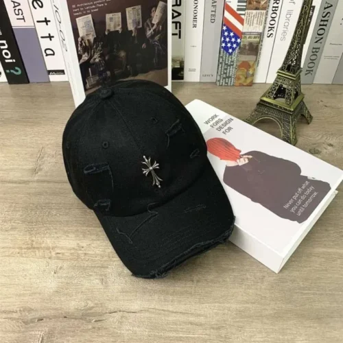 cap-chrome-hearts-limited-stock-ch060.webp Cap Chrome Hearts (Limited Stock) CH060