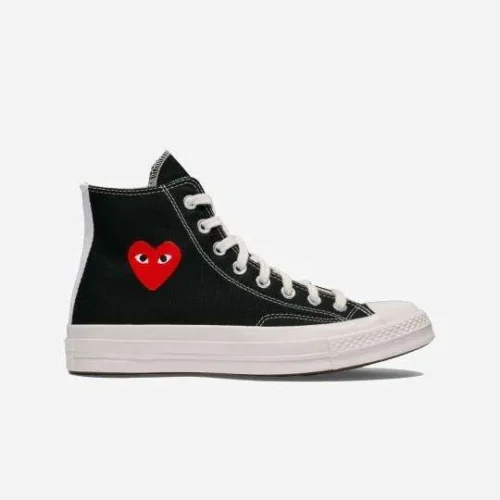 comme-des-garcons-play-x-converse-negras.webp Comme Des Garçons Play x Converse Negras