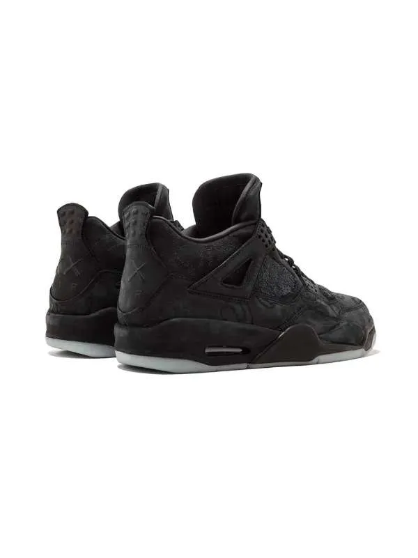 img_9141.webp Jordan retro 4 x Kaws negras