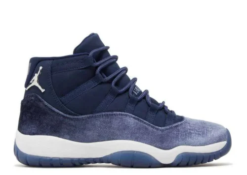 jordan-retro-11-midnight-navy-velvet.webp JORDAN RETRO 11 ‘MIDNIGHT NAVY VELVET’