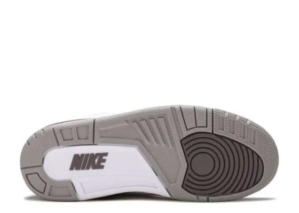 jordan-retro-3-a-ma-maniere-raised-by-women-3.webp JORDAN RETRO 3 A MA MANIERE ‘RAISED BY WOMEN’