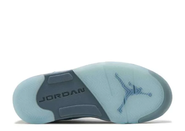 jordan-retro-5-bluebird-3.webp JORDAN RETRO 5 ‘BLUEBIRD’