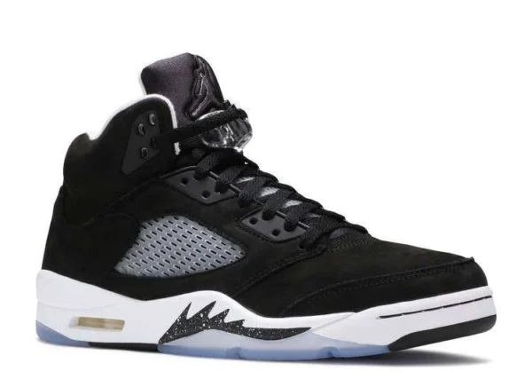 jordan-retro-5-moonlight-1.webp JORDAN RETRO 5 ‘MOONLIGHT’
