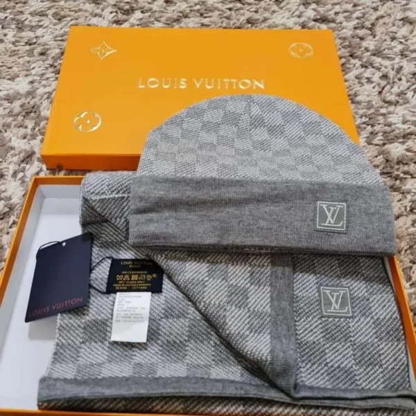 louis-vuitton-beanie-scarf-lv122.webp Louis Vuitton Beanie + Scarf LV122